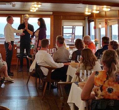 Marco Thomsen leverer magisk underholdning til 25 års firmajubilæum i Danmark